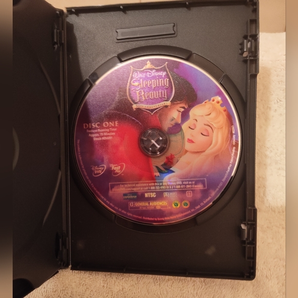 Walt Disney Platinum edition Sleeping Beauty 2 disc set - Picture 3 of 4